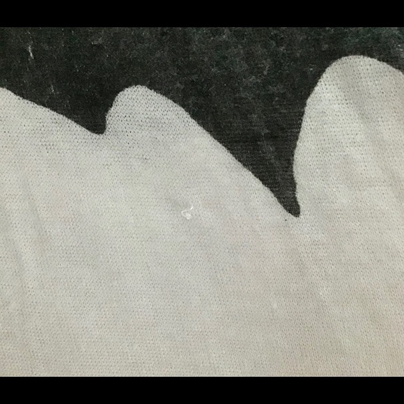 🥀Bats on a sheer white top with some pulls pics - Picture 8 of 12